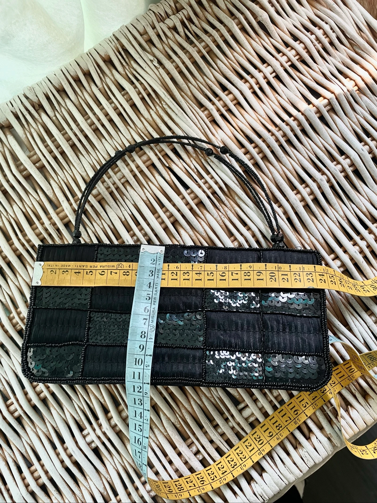 Bolso de hombro vintage de los 90s Y2K con lentejuelas y cuentas negras | Estilo de fiesta glamoroso y coqueto – photo 6